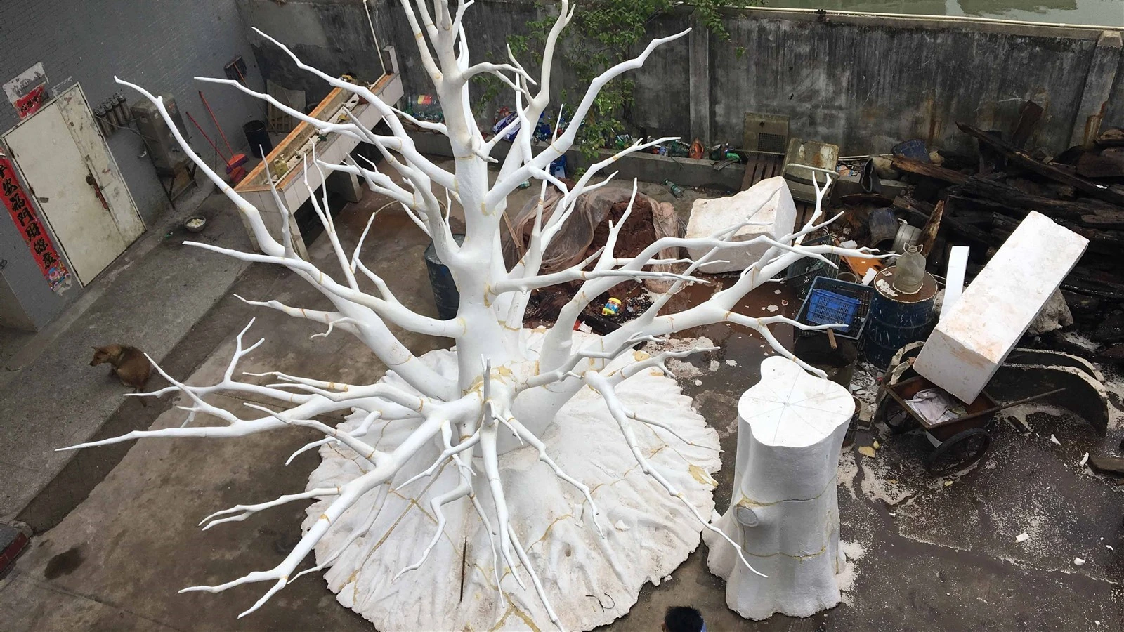 Production process of indoor bronze plant sculptures Production process of indoor bronze plant sculptures